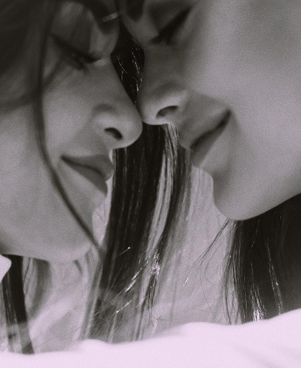 imtxllxngcyp's tweet image. “si ella me vio, si ella me ve, no soy invisible y tal vez existo”

-M. (Sí, Si Es Contigo)