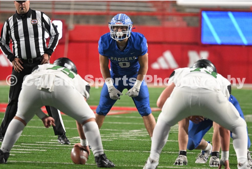 Senior season 
Linebacker
96 - TOTAL TACKLES 
40 - SOLO
4 - TFL
11 - PDs
1 pick 6
1 FR - TD
1 - FF

hudl.com/v/2QZ6m9