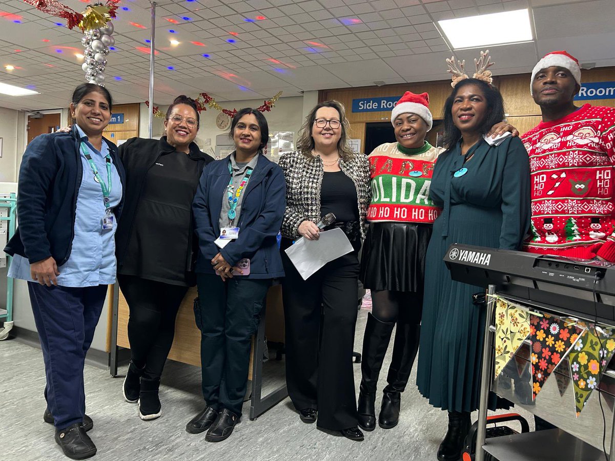 Enhanced Patient Observation Department (@uhl_epo) on Twitter photo the team singing #Christmas carols to our patients <a href="/Leic_hospital/">Leicester's Hospitals</a> on their day off #dedication #caring #therapy 😍 the team singing #Christmas carols to our patients <a href="/Leic_hospital/">Leicester's Hospitals</a> on their day off #dedication #caring #therapy 😍