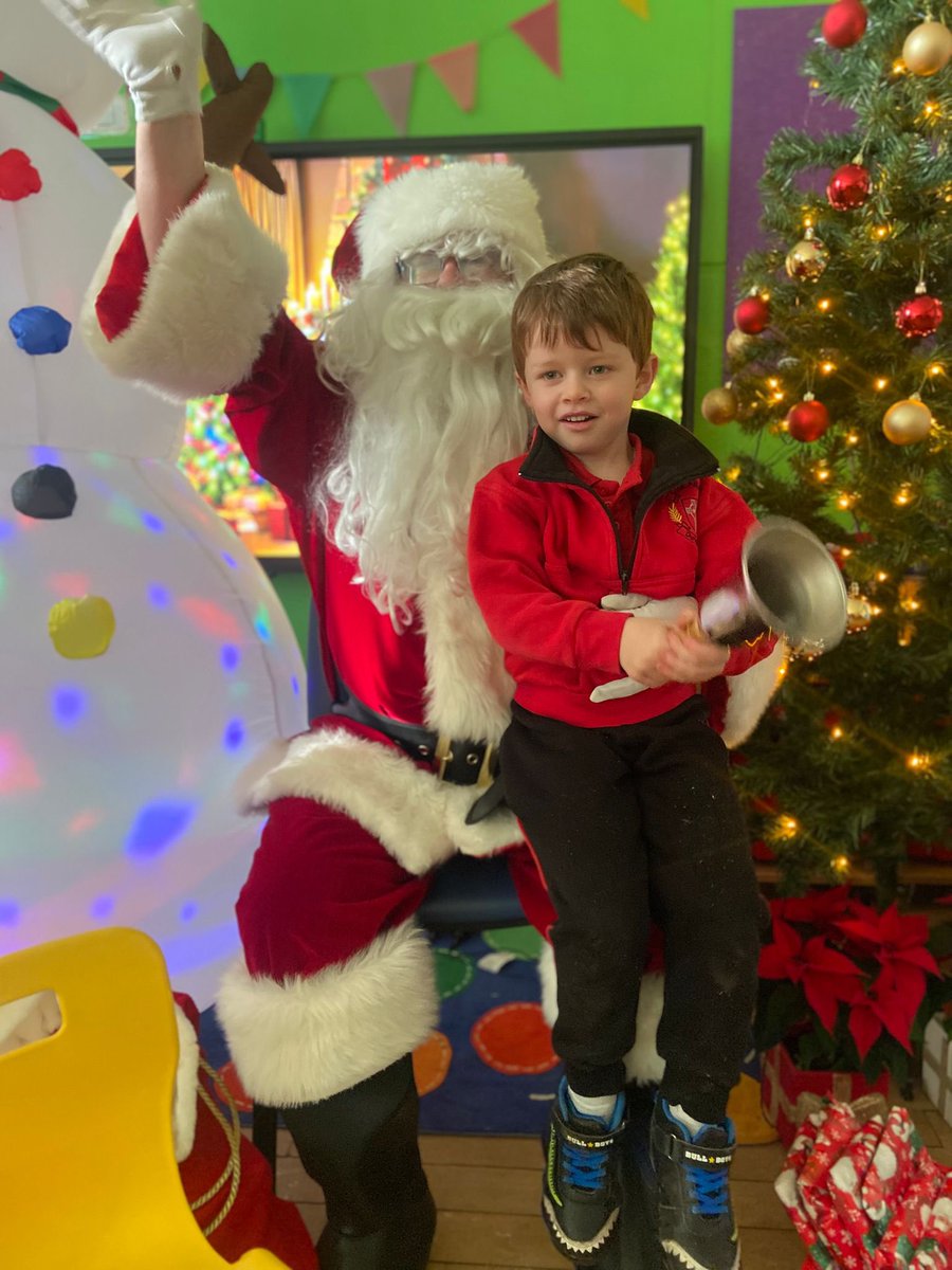 Infants were lucky enough to have a visit from #Santa today! They were able to tell Santa what they were hoping to see on Christmas morning! It’s beginning to look a lot like Christmas! 🎅🏼🤶🏻🎄🤶🏻🎅🏼🌲
<a href="/thurles_ie/">thurles.ie</a> <a href="/ThurlesHour/">Thurles Hour</a> <a href="/CashelandEmly/">Archdiocese of Cashel & Emly</a>