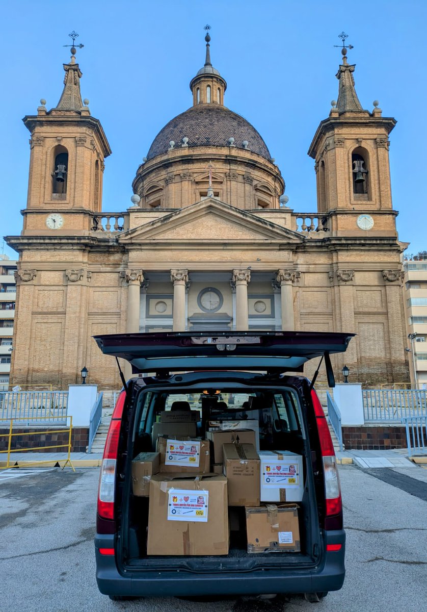 Asc_SONRISAS's tweet photo. Gracias un año más
#OFAP San Fernando @EjercitoTierra por todo esos juguetes recogidos y donados para los pequeños esta Navidad 2024
Gracias @FundacionSese por vuestra ayuda y todo lo que ayudáis a esta familia de Sonrisas Zaragoza
@d0mici0 @ningu_ninosin
#1niño1sonrisa
🌟 https://t.co/2icnWXJrYX