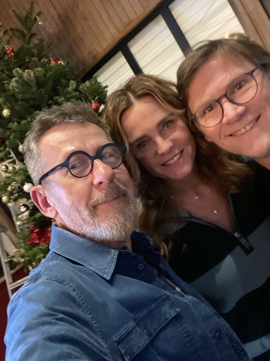 Je prends du « bon temps » demain dans « météo à la carte » à 12.55 sur France 3, avec mes amis Marine et Laurent et je livre une de mes recettes préférées. C’est déjà Noël 🎅