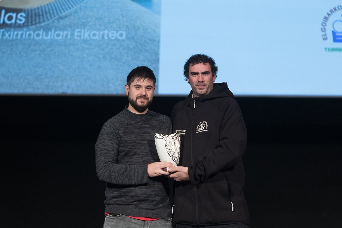 [EUS] Atzo Federatuaren Urteko Sariak 2024 galan, gure taldea ere protagonista izan zen.
Zorionak bioi!

[CAS] Ayer en la gala 'Kirol Federatuaren Urteko Sariak 2024' nuestro equipo tambien fue protagonista.
¡Felicidades a ambos!