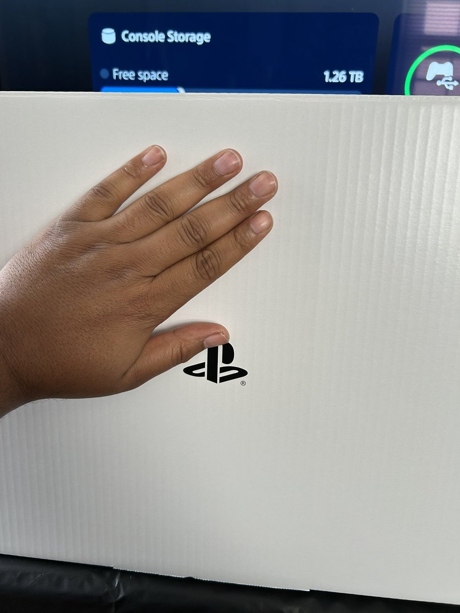 TEasy_83's tweet photo. #PlayStation5 Goodbye Little Brother. You &amp; Sony 900H Serve this Family Well Since The End Of 2020, I Know It’s Hard To Believe We Have To Part Ways, But That Ps5pro &amp; #Bravia8 65” I Truly Believe I Got #Aloy Pregnant Last Night. Go Spread Joy To Others Now. https://t.co/rcXPQkS9Oh