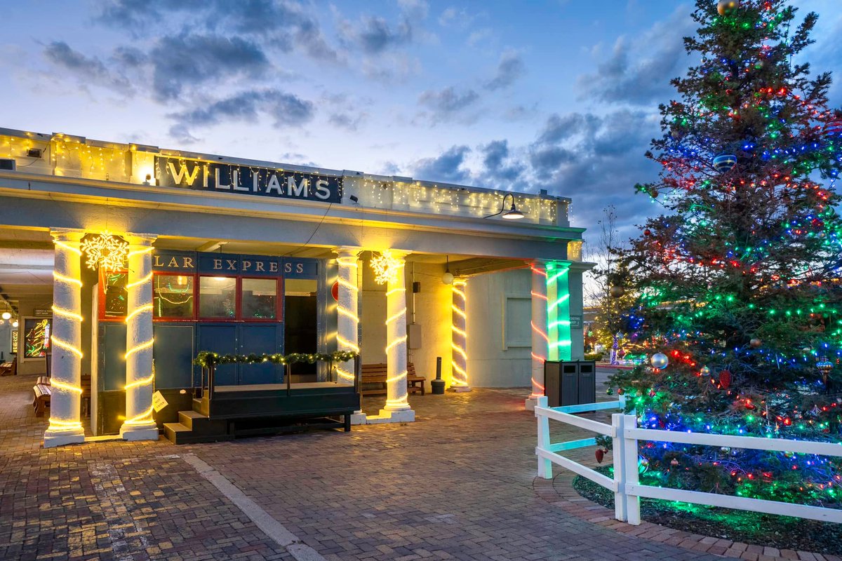 The stockings are hung by the chimney with care, and we’ve decked the depot with Christmas spirit!

#GrandCanyonRailway #XanterraTravel #GrandCanyon #GrandCanyonSouthRim #SouthRimGrandCanyon