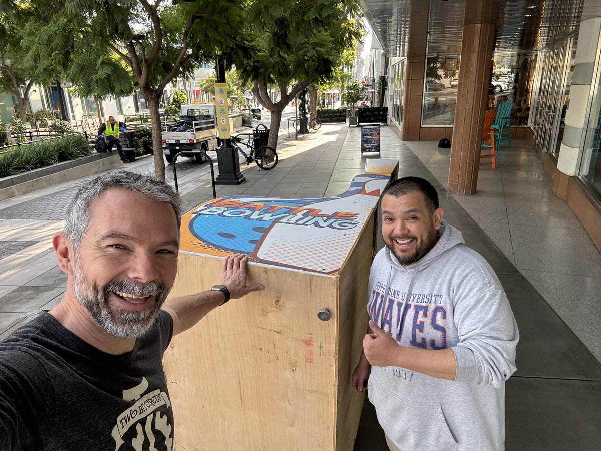 TwoBitCircus's tweet image. Incoming @CoinCrewGames to our Santa Monica popup!