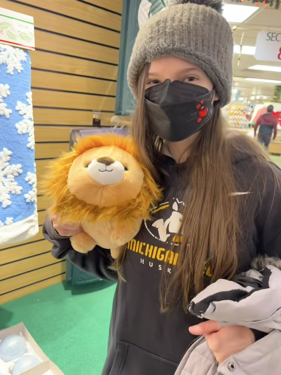 Laura :{D tweet media