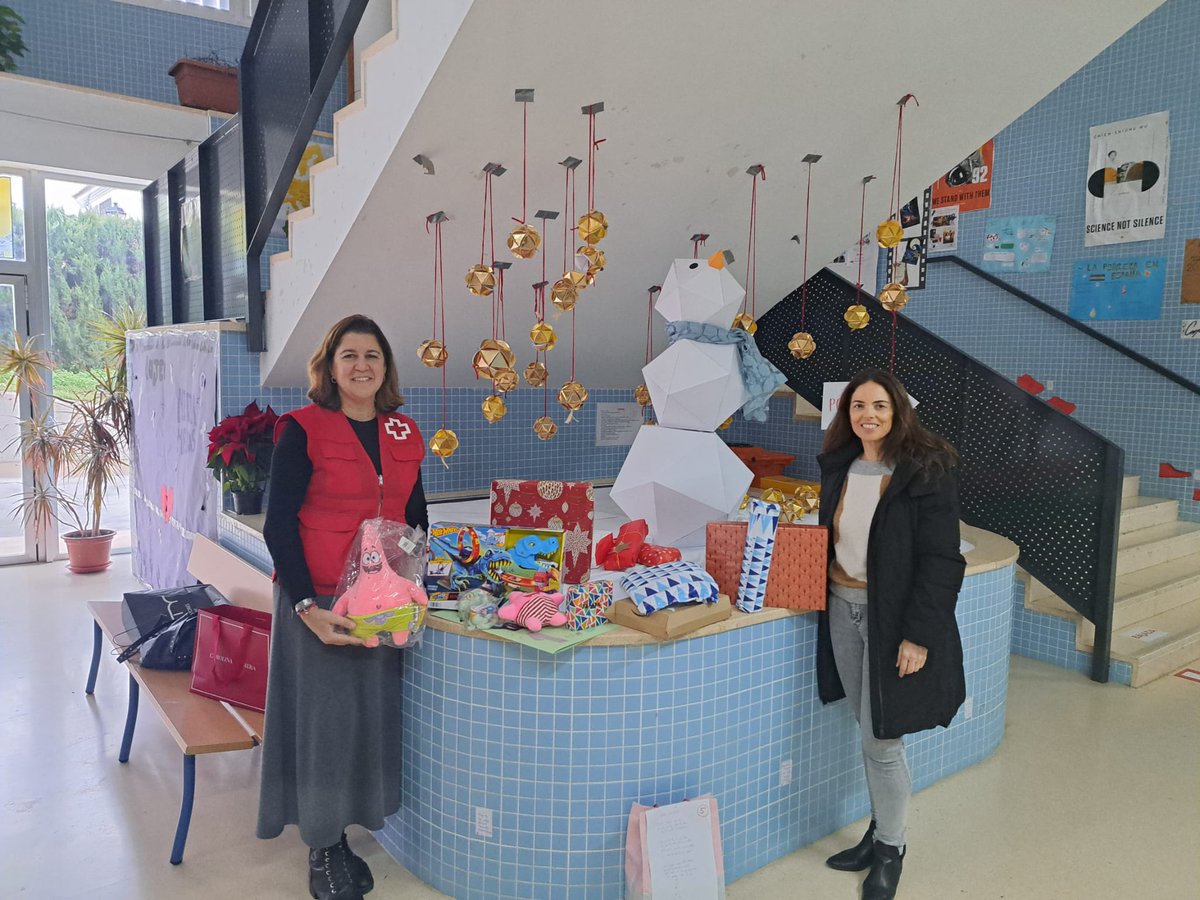 IES Ítaca tweet media