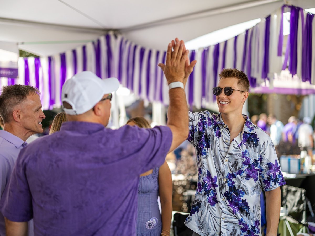 TCUAdmission's tweet image. 📢 TCU ALUMNI: Know a bright, talented student who&apos;d thrive at TCU? Your referral can make all the difference—and as a thank-you, we’ll waive their application fee!

🔗 Learn more and refer a future Frog today! bit.ly/ReferAFrogTCU

#TCU #TCUAlumni