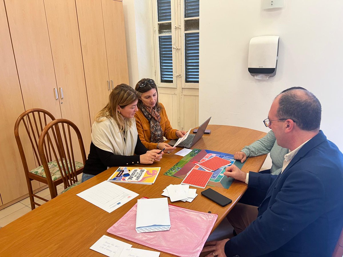 Cthinkit's tweet image. Prof. Leonard Busuttil &amp;amp; Dr. Diane Vassallo met SFCE to discuss the #CThinkIT board game, its trials in schools &amp;amp; impact on critical thinking in young learners. Exciting progress in game-based learning! 🧩✨ #ErasmusPlus #ComputationalThinking #GameTesting