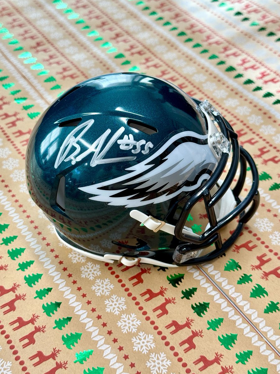 Philadelphia Eagles (@eagles) on Twitter photo RT for a chance to win this mini helmet signed by <a href="/brandongraham55/">Brandon Graham</a>. Every RT is a vote for BG❗️
#WPMOYChallenge
Rules: bit.ly/4gpsDBC RT for a chance to win this mini helmet signed by <a href="/brandongraham55/">Brandon Graham</a>. Every RT is a vote for BG❗️
#WPMOYChallenge
Rules: bit.ly/4gpsDBC