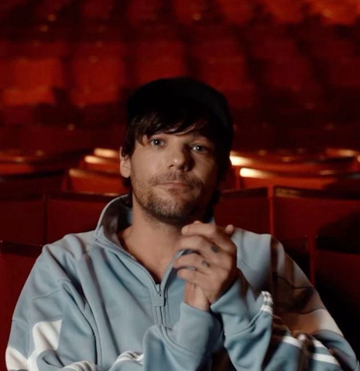alewlls_'s tweet photo. Escuchamos no juzgamos louis' version, van: https://t.co/XHFfrFMqhO