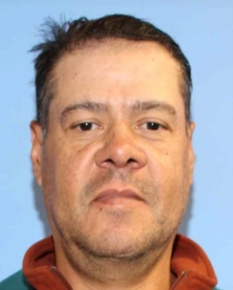 JeremyHarrisTV's tweet photo. BREAKING: @SeattlePD have identified Richard Sitzlack as the suspect in the death of Metro driver Shawn Yim. 

"Sitzlack is transient and frequents the University District and Downtown Seattle. Do not attempt to approach Sitzlack, he is considered armed and dangerous." 

https://t.co/1sBVZY62Ij 

@komonews