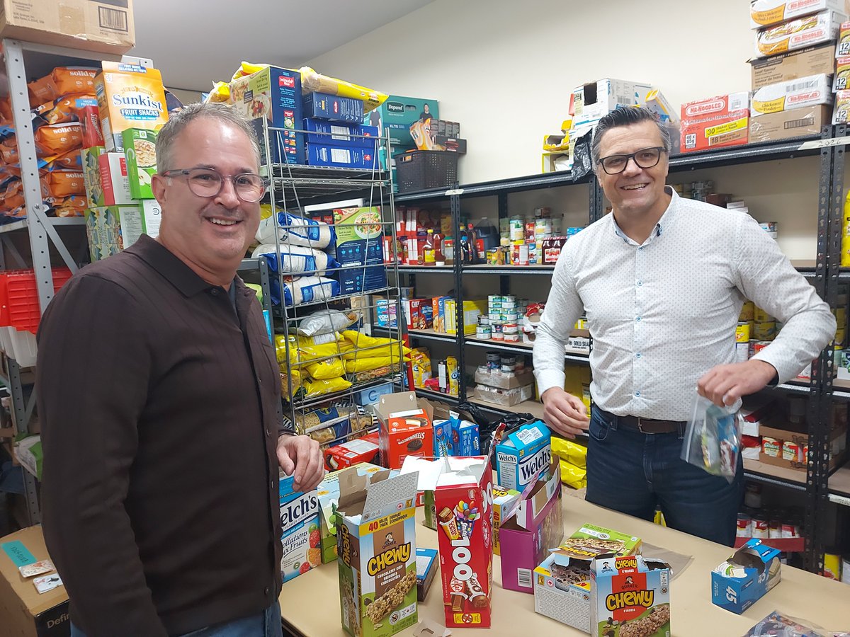 Some of our Exec team recently volunteered with <a href="/fsjwrs/">FSJ Women's Resource Society</a> in Fort St. John, packing snacks, organizing children’s xmas presents + braving the cold to clear snow.

We’re grateful for the opportunity to contribute in a little way to the vital work of this important community resource