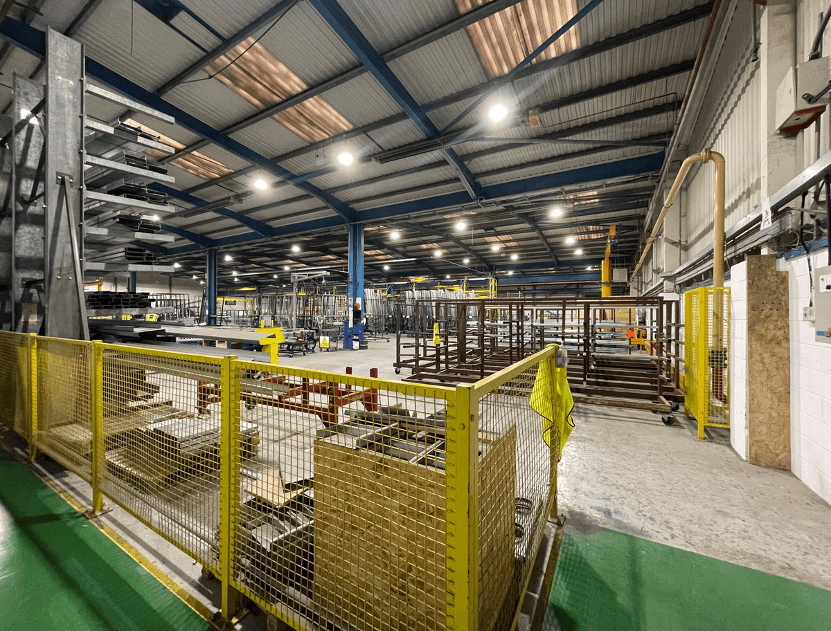 PallMallEstates's tweet photo. 📢 Unit 1, Scirocco Close (76,886 sq. ft) on #Northampton’s Moulton Park #LightIndustrial area is newly vacant &amp; ready to let.

📌 The single storey detached steel portal frame warehouse is a stone's throw from the A43 connecting Northampton &amp; #Kettering:

https://t.co/2aITWnklLy https://t.co/XQyYIHxUwR
