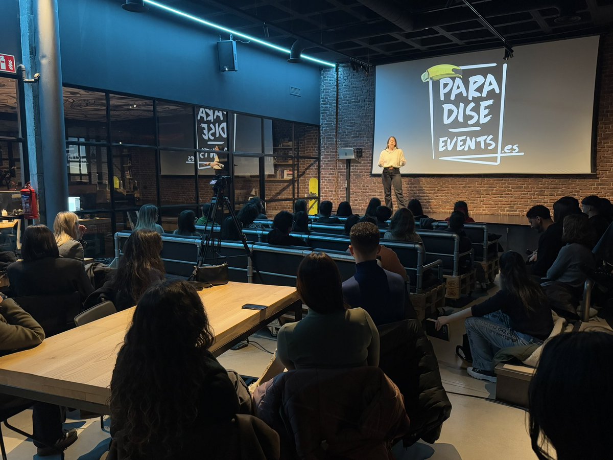 Hoy en nuestro espacio multimedia hemos creado un evento en el que agencias, directores de Recursos Humanos y agencias de eventos y de marketing, nos enseñan y nos dan tips de   #Empleabilidad