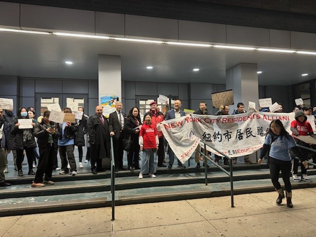 AMLesterChangNY's tweet photo. Huge Victory for Our Kids! Yesterday, I attended a 'Save The Specialized High School Admissions Test' panel review. Today, DOE Educational Panel voted to renew their contract. Tremendous win for all parents and students who deserve to be rewarded for their hard work
#saveshsat https://t.co/RvsmSCf0Wk