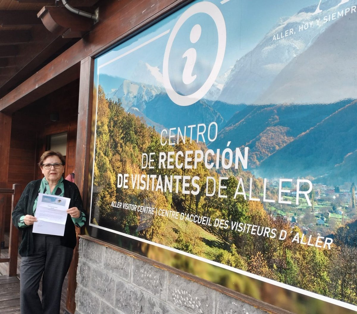 Feria de la Nieve (@ferianevaria) on Twitter photo 📢¡Hemos entregado uno de los fabulosos premios sorteados en #Nevaria2024! 2 forfaits de 5 días para esquiar en <a href="/baqueira_beret/">Baqueira Beret</a> durante la temporada de invierno 2024/2025 ⛷️¡Enhorabuena a la ganadora! 🏆¡A disfrutar de esta maravillosa experiencia! ❄️ 📢¡Hemos entregado uno de los fabulosos premios sorteados en #Nevaria2024! 2 forfaits de 5 días para esquiar en <a href="/baqueira_beret/">Baqueira Beret</a> durante la temporada de invierno 2024/2025 ⛷️¡Enhorabuena a la ganadora! 🏆¡A disfrutar de esta maravillosa experiencia! ❄️