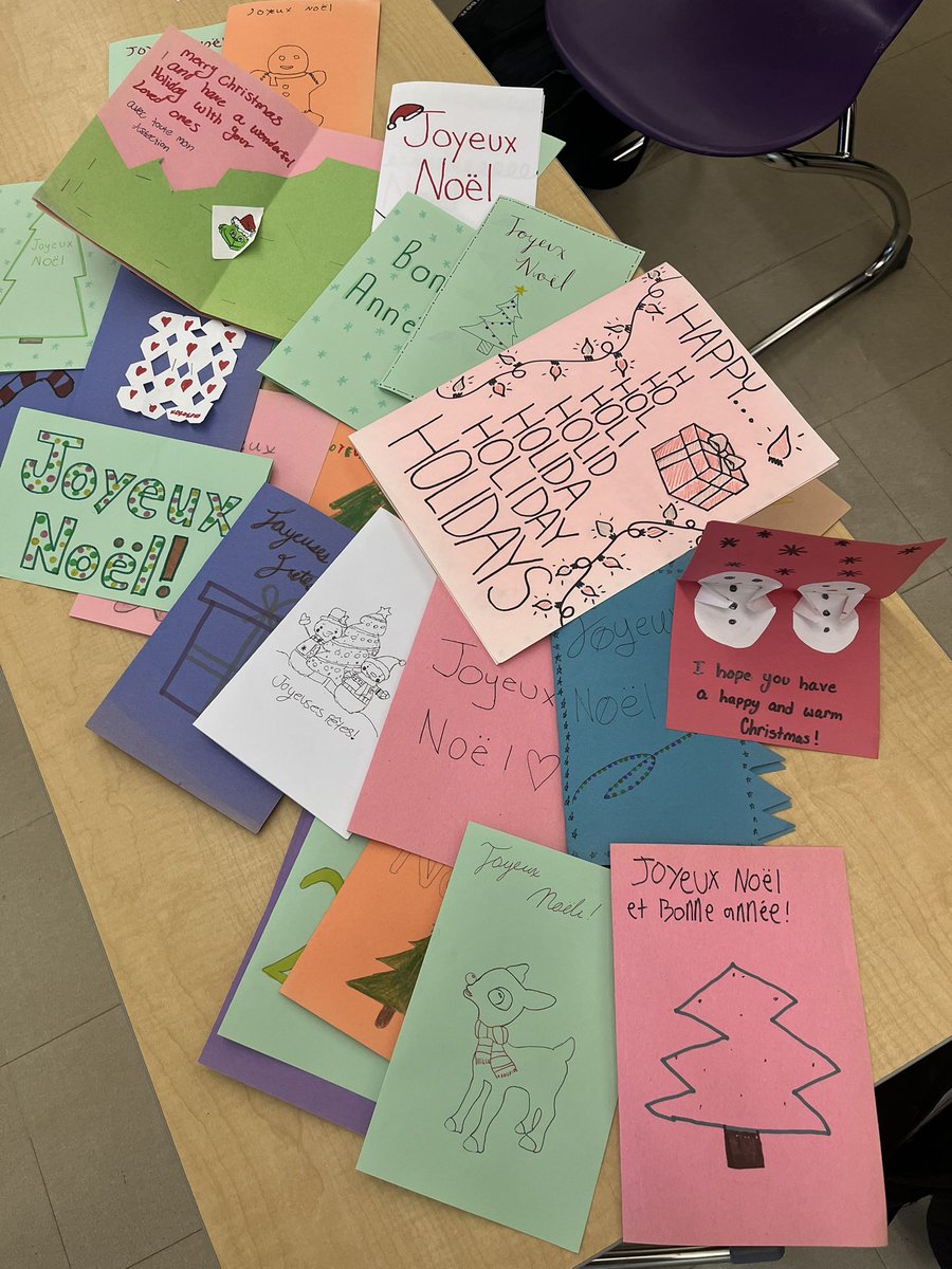 KimBray03's tweet photo. Wrapping up our unit on volunteering by making holiday cards for a local nursing home. https://t.co/Ks8NCM1SrU