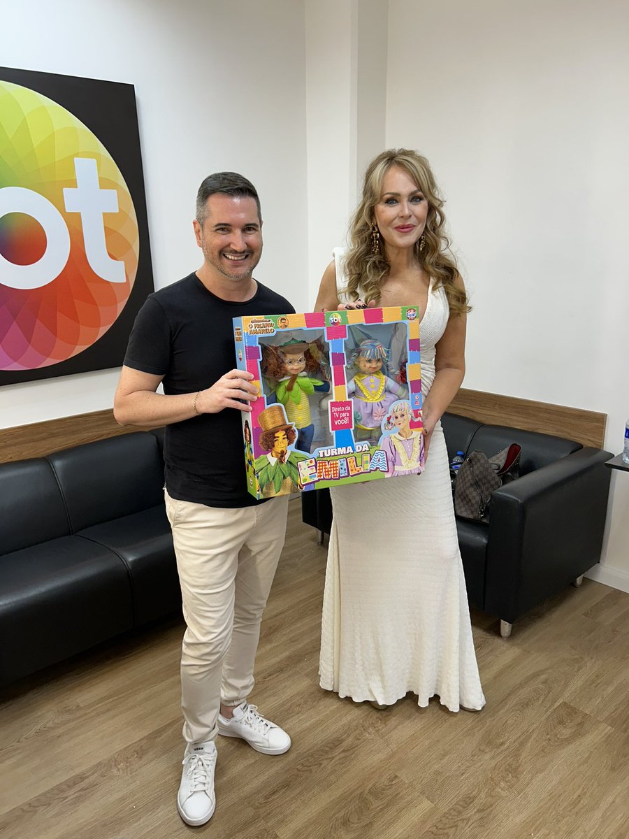 rodrigoceribeli's tweet image. A lojinha do SBT, marca o lançamento de novos produtos licenciados do SBT, sendo eles bonecos da novela “A Caverna Encantada”, “Picapau Amarelo” e o novo boneco do Silvinho.

Não deixe de conhecer a lojinha do SBT, está incrível! 

#cavernaencantada #silviosantos #picapauamarelo