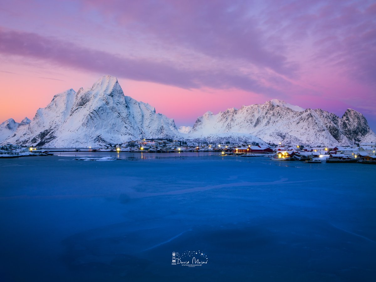 Vanguard España (@vanguardphotoes) on Twitter photo ¡El frío ya está aquí! ❄️
🔥 Entra en calor con nuestras ofertas navideñas: vanguardworld.es/pages/navidades
... o sal a capturar la belleza del invierno con una foto como esta 📸 <a href="/dmaimo/">David Maimó - Fotografía nocturna y de paisaje</a>
#LofotenAdventure #LandscapePhotography #NaturePhotography ¡El frío ya está aquí! ❄️
🔥 Entra en calor con nuestras ofertas navideñas: vanguardworld.es/pages/navidades
... o sal a capturar la belleza del invierno con una foto como esta 📸 <a href="/dmaimo/">David Maimó - Fotografía nocturna y de paisaje</a>
#LofotenAdventure #LandscapePhotography #NaturePhotography