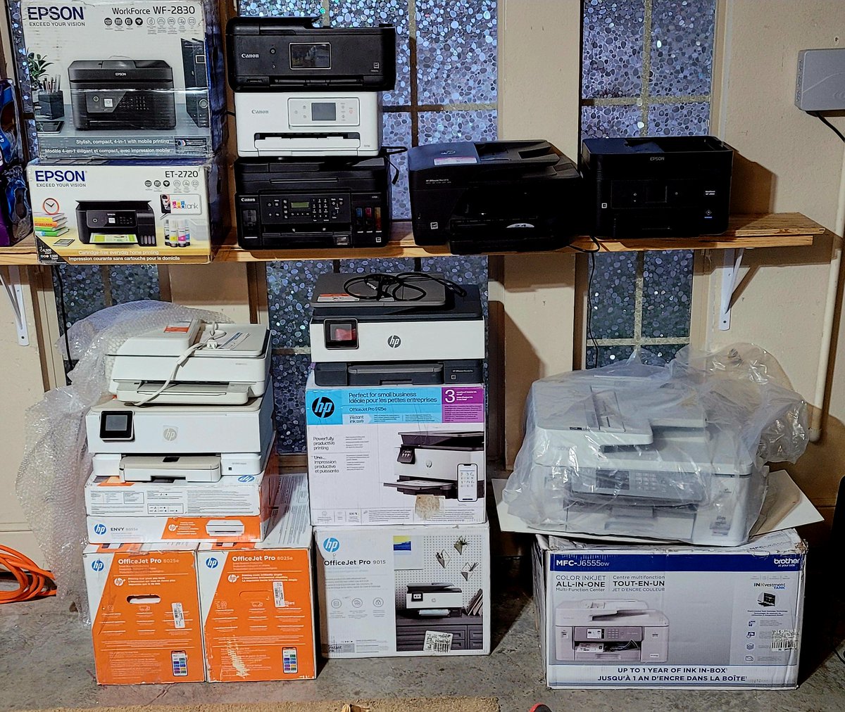 GreenGloveIT's tweet image. 🎉 FREE IT Recycling Pickup! 🎉
Say goodbye to your unused electronics and hello to a greener tomorrow. 🌍♻️ We’ll pick them up for free—no hassle, just sustainability! Schedule today. 💻✅
 
 #TechCleanUp #RecycleIT