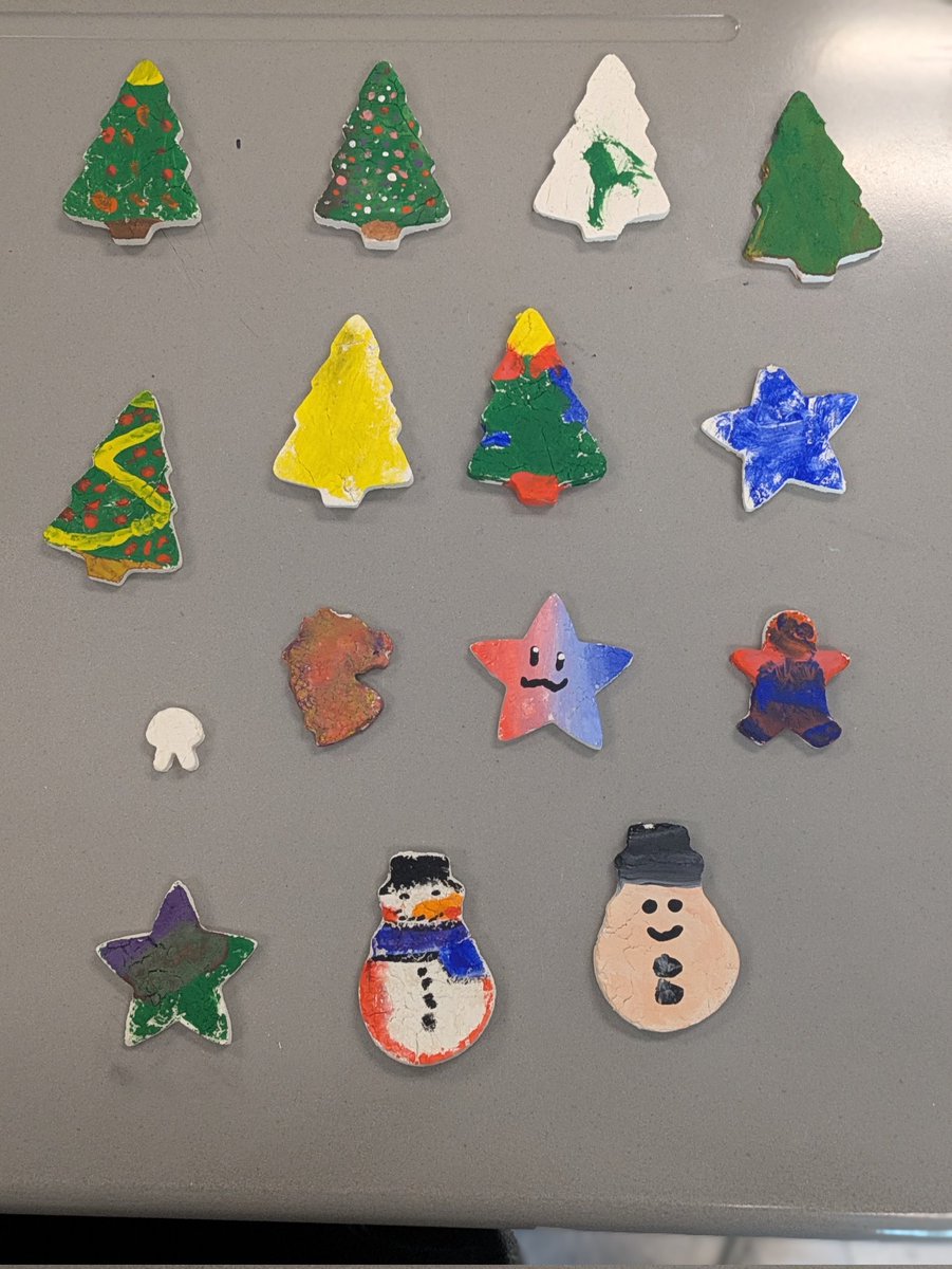 MrsJBellRMJH's tweet photo. Theatre Pals made their own ornaments! They had so much fun making them! ⛄️ 🎄 🌟 https://t.co/On5mCb0F7n