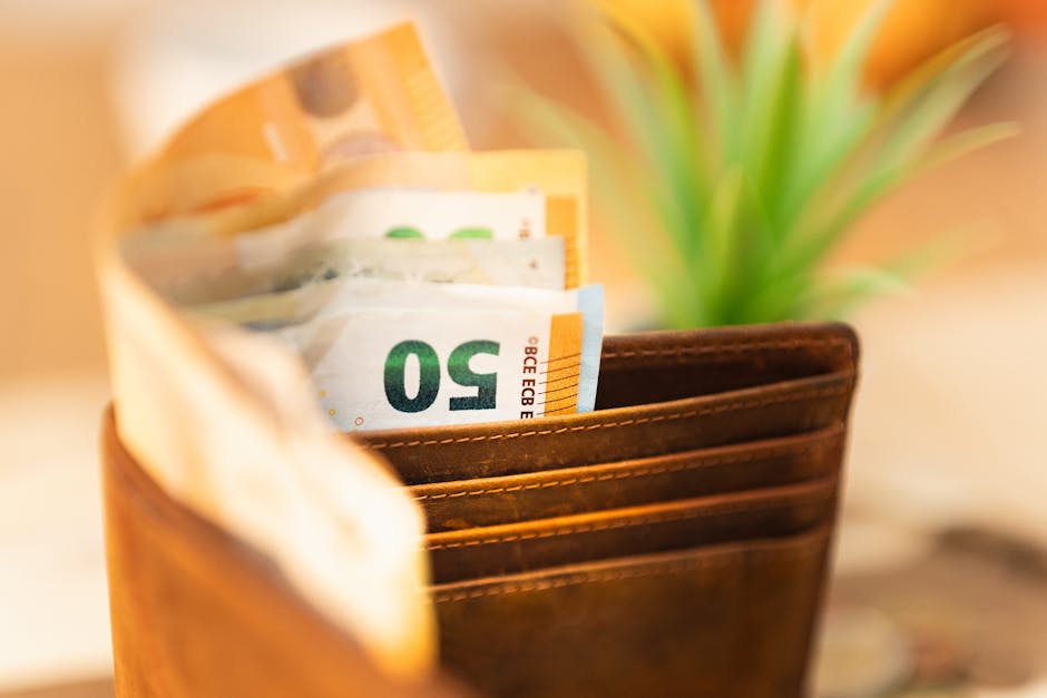 Companies disclosing fair wages for workers can boost consumer preference! A recent study by Stich et al. shows that fair compensation drives higher expectations of quality and guilt-free purchases.
doi.org/10.1016/j.ijre…
#WageTransparency #ConsumerPreferences #FairCompensation