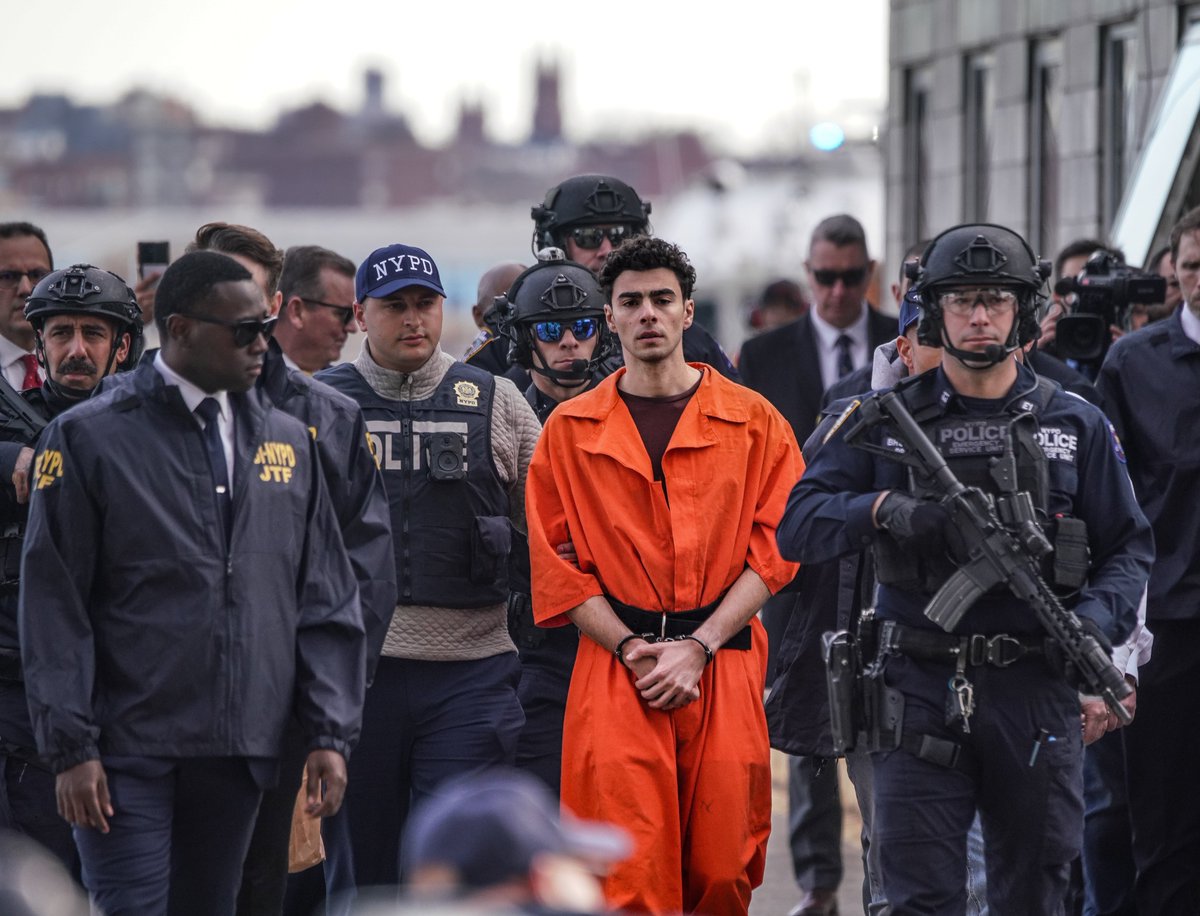 Dean_Moses's tweet image. Luigi Mangione, the alleged Midtown assassin accused of fatally shooting UnitedHealthcare CEO Brian Thompson in front of a hotel earlier this month, returned to New York Thursday to face arraignment on federal murder charges.