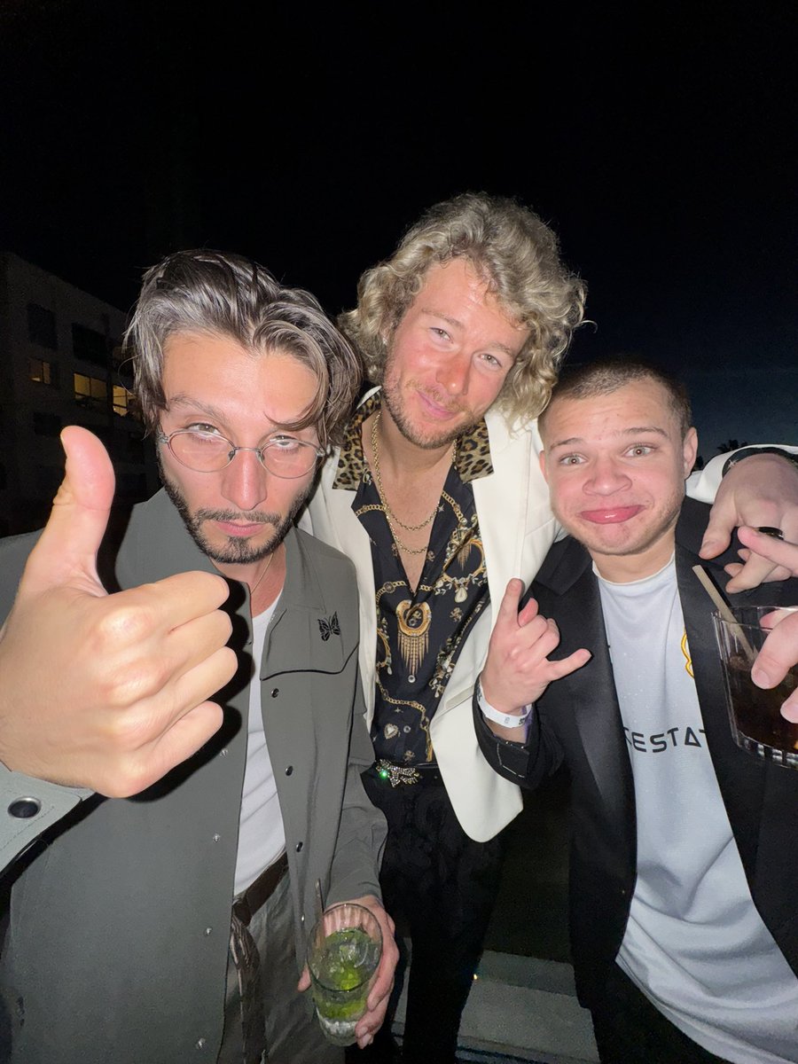 bbno$ 👶🚫💰 tweet media