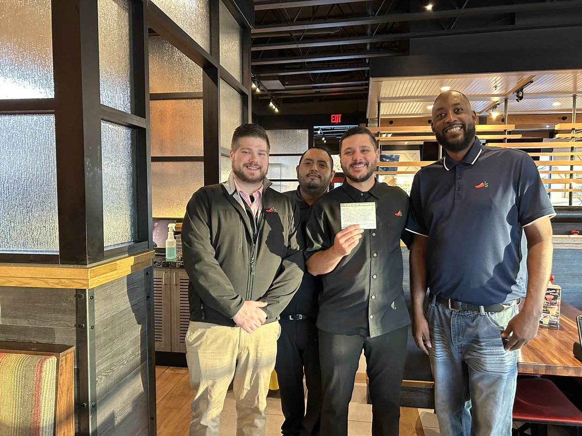 TylerRayburn09's tweet photo. Cheers to JP!
Thank you for all your hard work getting our restaurant #chilisclean as we hosted a HOH listening session this morning! It’s an honor and pleasure to work side by side with you every shift! Great job! https://t.co/5Kc0Yxq5ae