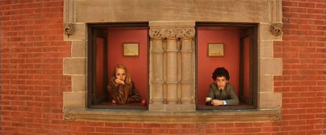 TheCinesthetic's tweet photo. The Royal Tenenbaums (2001) Dir. Wes Anderson https://t.co/GYEeW7Arrk