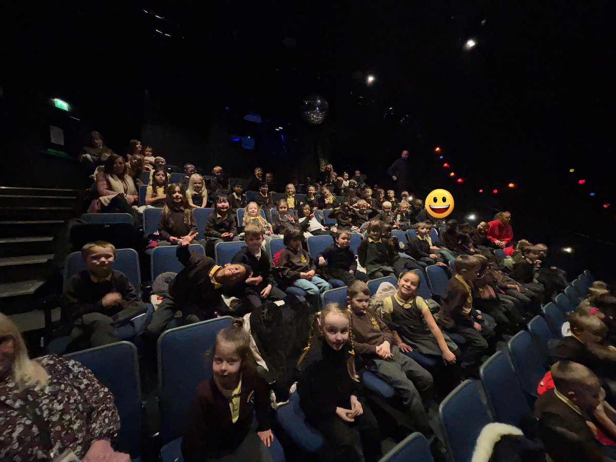 Key Stage one had a lovely afternoon at the theatre watching Rapunzel! 😊