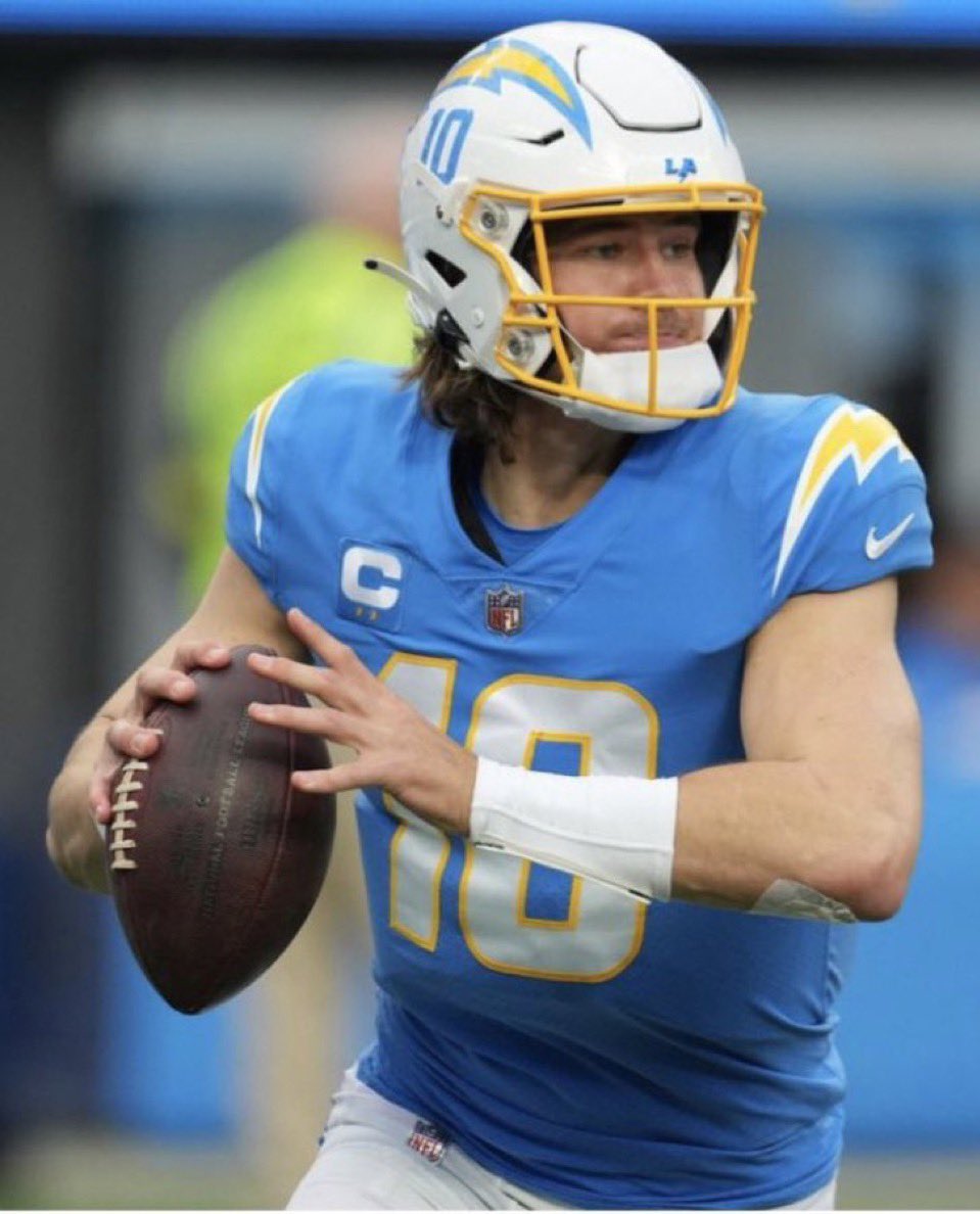 AlexCaruso's tweet photo. Best NFL Play.

Justin Herbert Under 0.5 Interceptions

177❤️ and I’ll drop NFL Play #3 

We are 9-4 on Interception Plays this yea

And Herber has 1 INT in 12 games which means 1 INT in his last 355 PASS ATTEMPTS

So we HAVE TO TAKE THIS after he had 0 Interceptions vs Broncos earlier this year 

On top of Herbert having the 3rd longest streak of ALL TIME without an INT before his last game with 1 INT in his last 12 games 

Best Line: -121 BetRivers/Bally

Playable everywhere