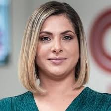 URGENTE:
O gado endoidou de vez, agora eles querem comparar a Michelle com a Daniela Lima.

Tome tento gado, Daniela Lima tem profissão, é especialista em Jornalismo, e Michelle, alguém sabe a profissão dela, ela é especialista em quê ??? 👇
