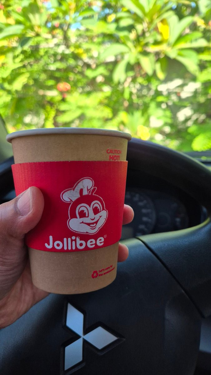 curlthegerl's tweet photo. @Jollibee You badly need to change your coffee supplier. Lasang plastic balloon yung kape nyo, hindi nakaka-happy. 🙃 https://t.co/0A2oyv9Lxf