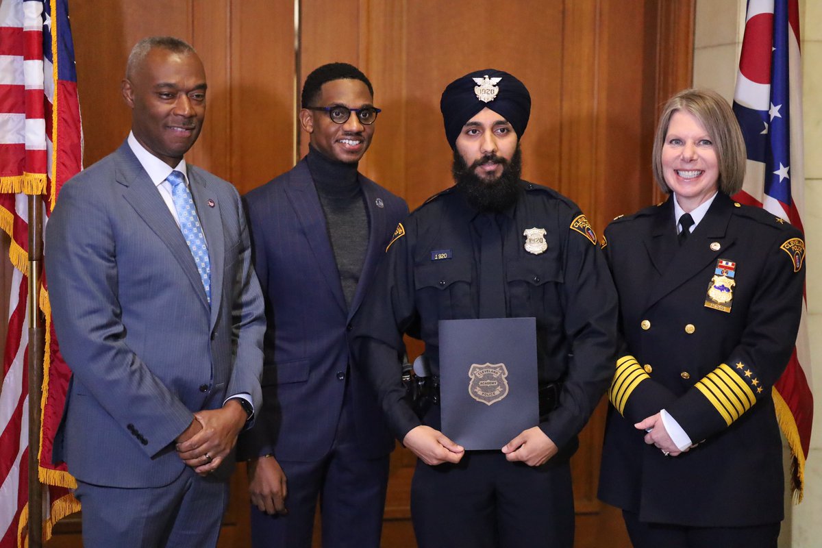 Cleveland Police tweet media