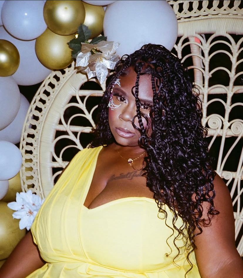 SwaysUniverse's tweet photo. LA Wray Delivers Fun Caribbean Vibes in Visuals for “WHY” – #SWAYSUNIVERSE https://t.co/6bYAAAA1KF https://t.co/Jyi5V6Dug6