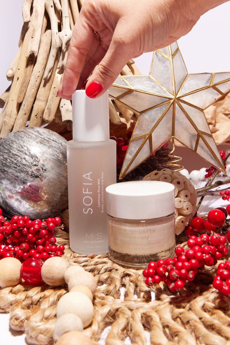 MulleinSparrow's tweet photo. Indulge in the ultimate hydration ritual with our Royal Rose Moisturizing Duo. Powered by the gentle magic of rose water and botanical oils, this pair works in harmony to soothe, nourish, and restore your skin’s natural radiance. 
https://t.co/At62Pik25Q https://t.co/92NDTWxJZk
