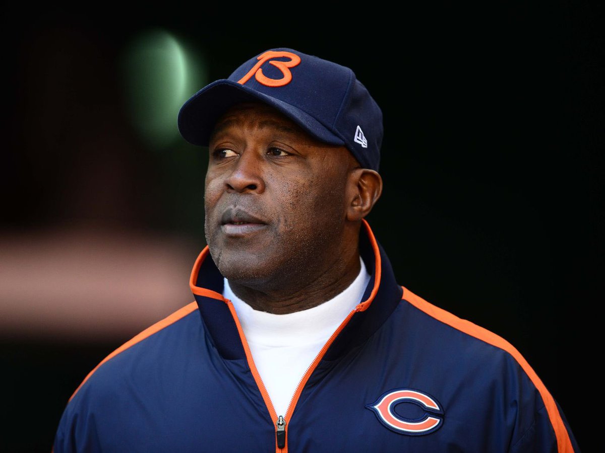 Super70sSports's tweet photo. Every year the Bears suck, Lovie Smith looks a little bit better. He looks like Don fucking Shula to me now. https://t.co/nZvgRlzCPZ