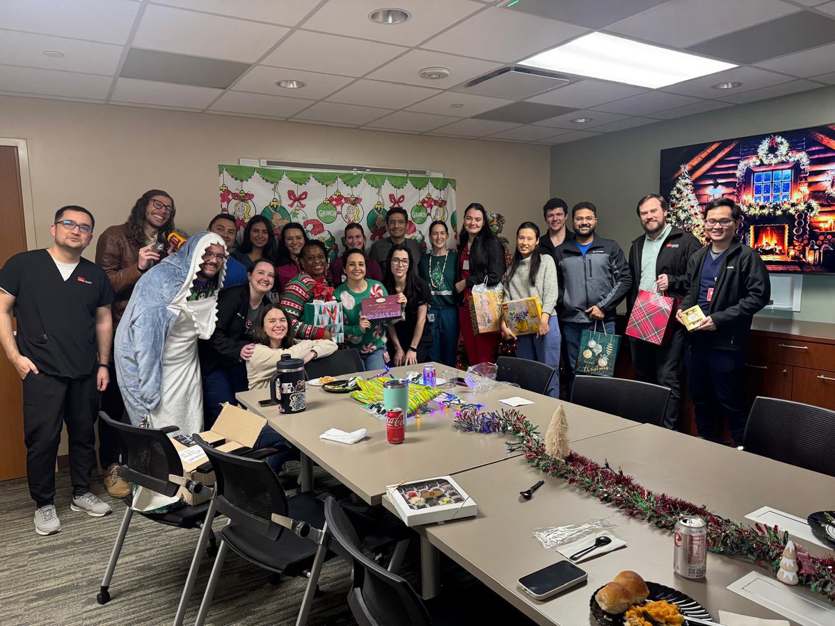 UTMB_Pathology's tweet photo. Happy holidays from our family to yours! Our residents celebrated with a Secret Santa exchange today. 🎄🎅🏼

#pathinstagram #pathmatch25 #pathology https://t.co/o8Bb9aAC92