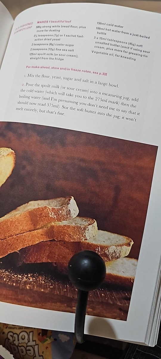 murrigellas's tweet photo. Lasagne sauce in the oven...now to get to that Old Fashioned Sandwich Loaf...#CookEatRepeat ala Ms Lawson...Murrigellas ♥️ https://t.co/skZyeYJInd