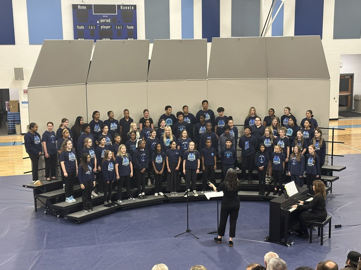 EchoTrailMiddle's tweet image. What a grEaT Night of Arts from @echotrailband to @EchoTrailModMus to @echotrailchoir and @kyteacherlady We are SO Proud of each of you!
#ExpectgreaTness