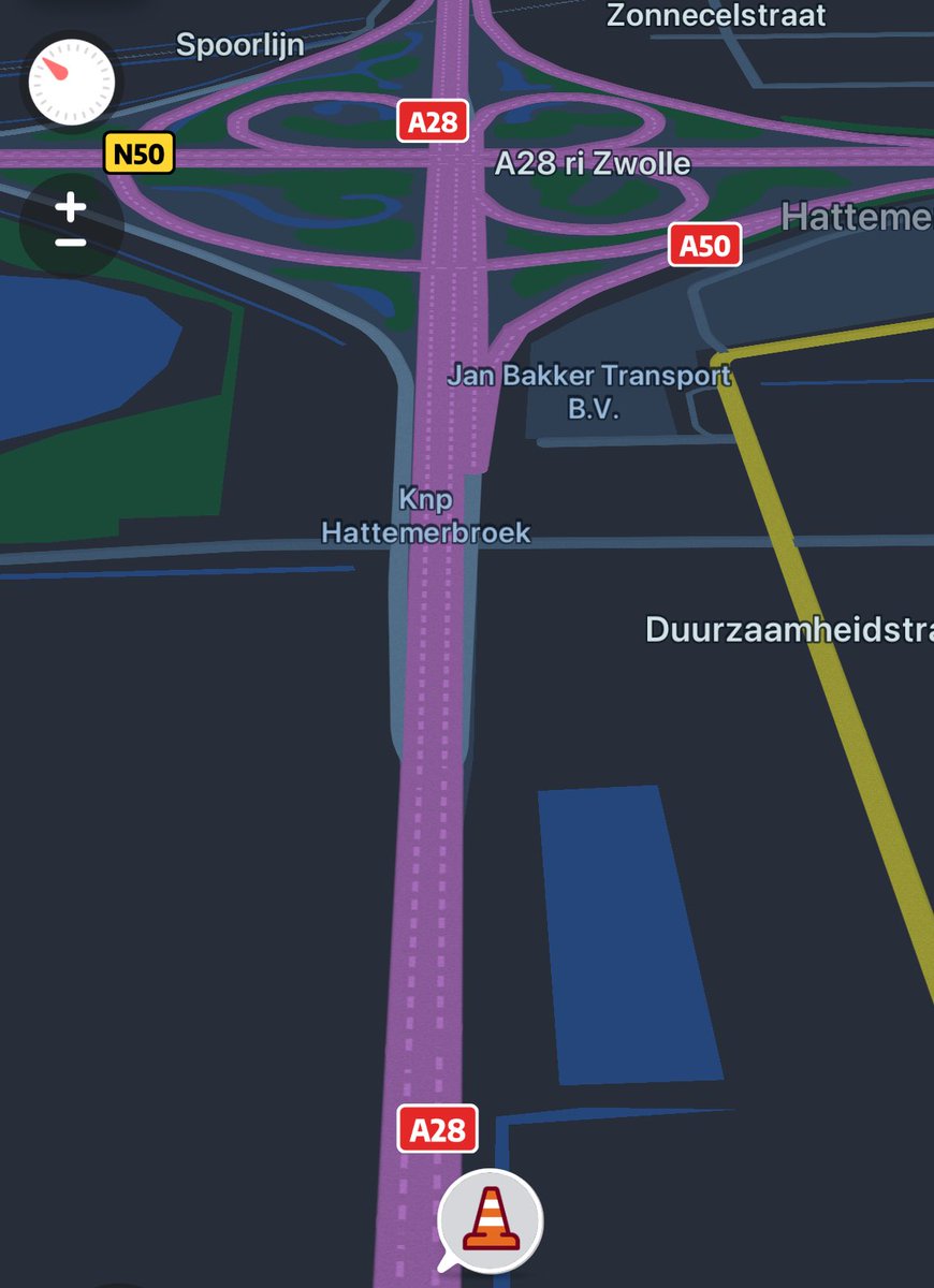Op de #A28 (Amersfoort <-> Zwolle) zijn ter hoogte van #Wezep richting Zwolle 2 rijstroken afgesloten en vanuit Zwolle richting Amersfoort is de weg DICHT door een geschaarde vrachtwagen welke door de middengeleider is gereden.