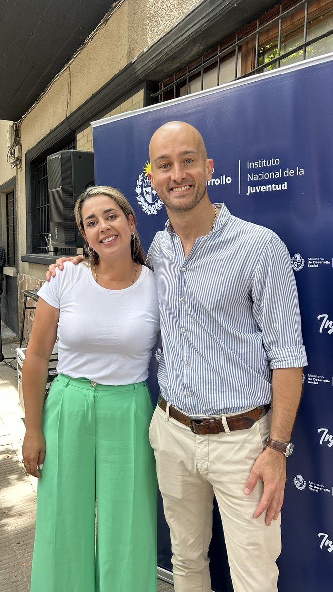 marilucav's tweet photo. Emoción y felicidad de inaugurar hoy en Las Piedras , mi ciudad el centro “Ni Silencio ni Tabú” que atenderá a jóvenes y adolescentes en temas de salud mental . 
Es uno de los 7 creados en esta administración. Si se pudo 💪 https://t.co/N7TYLI3eu8
