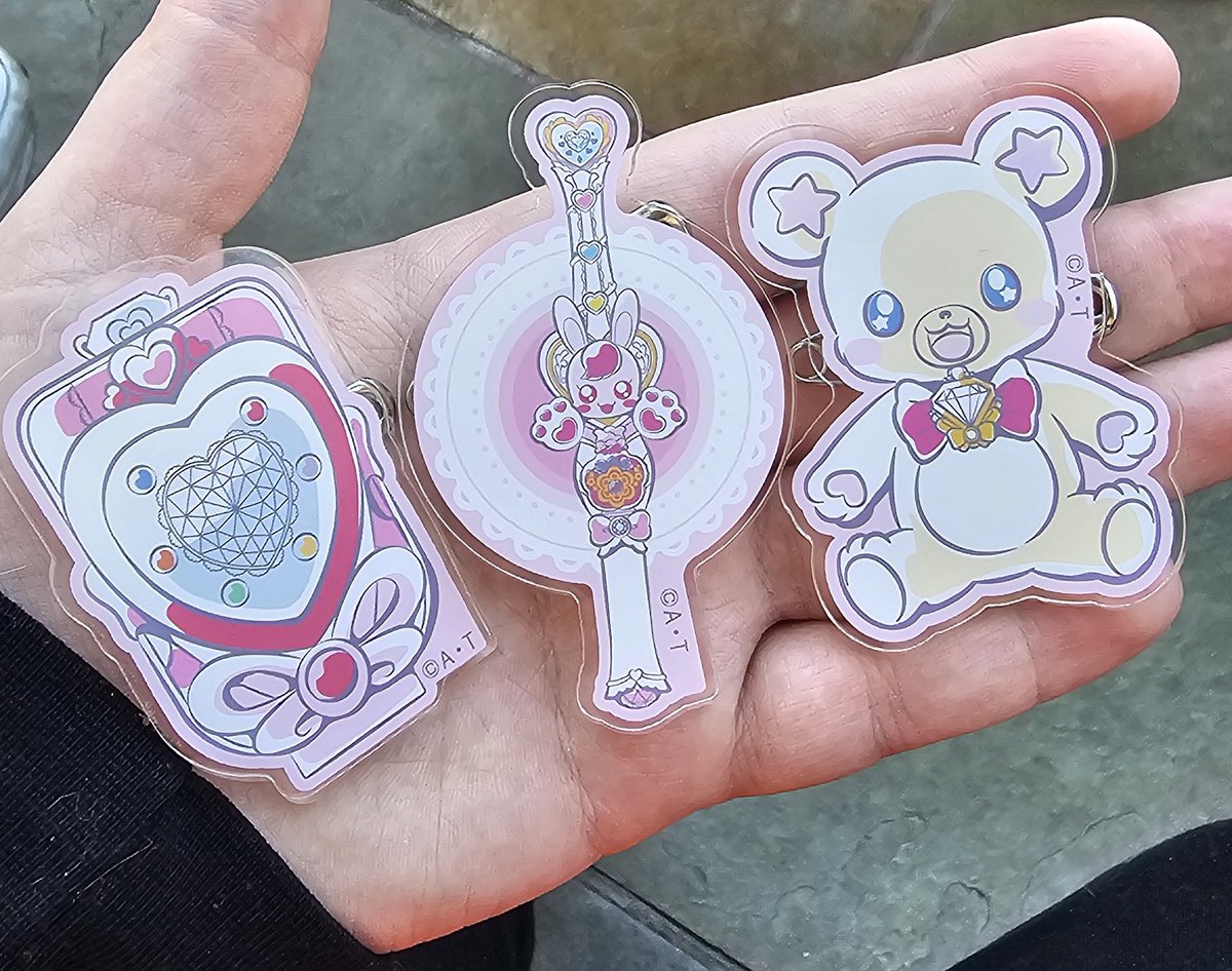 Cinnamunny's tweet photo. My precure haul from japantown... there's two stores here that always has SOME precure so... ofc I had to go for my birthday 💖 https://t.co/MDfKDBlhY8
