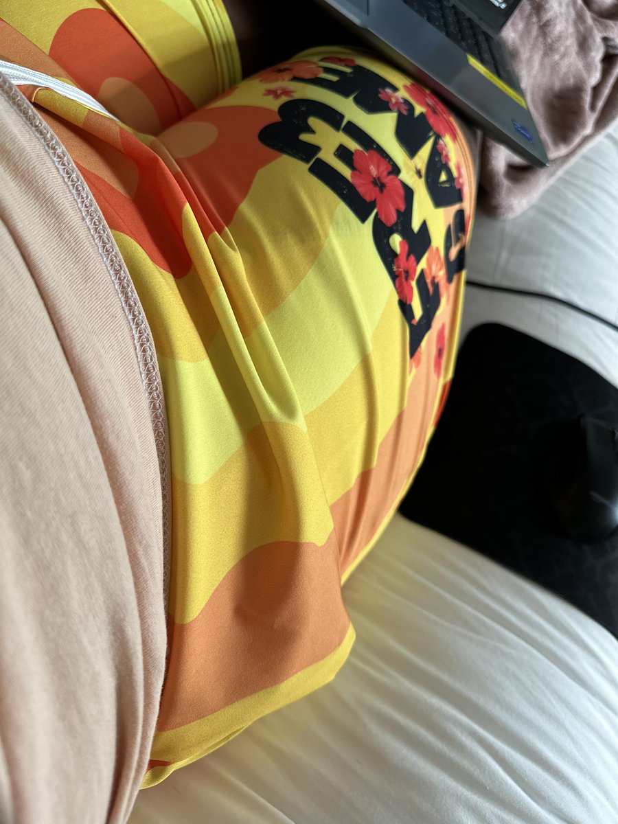 fre3game's tweet photo. Can’t even get folks to send me whole pics in my gear 😩🤣🤣 https://t.co/TwJKOgsRPd
