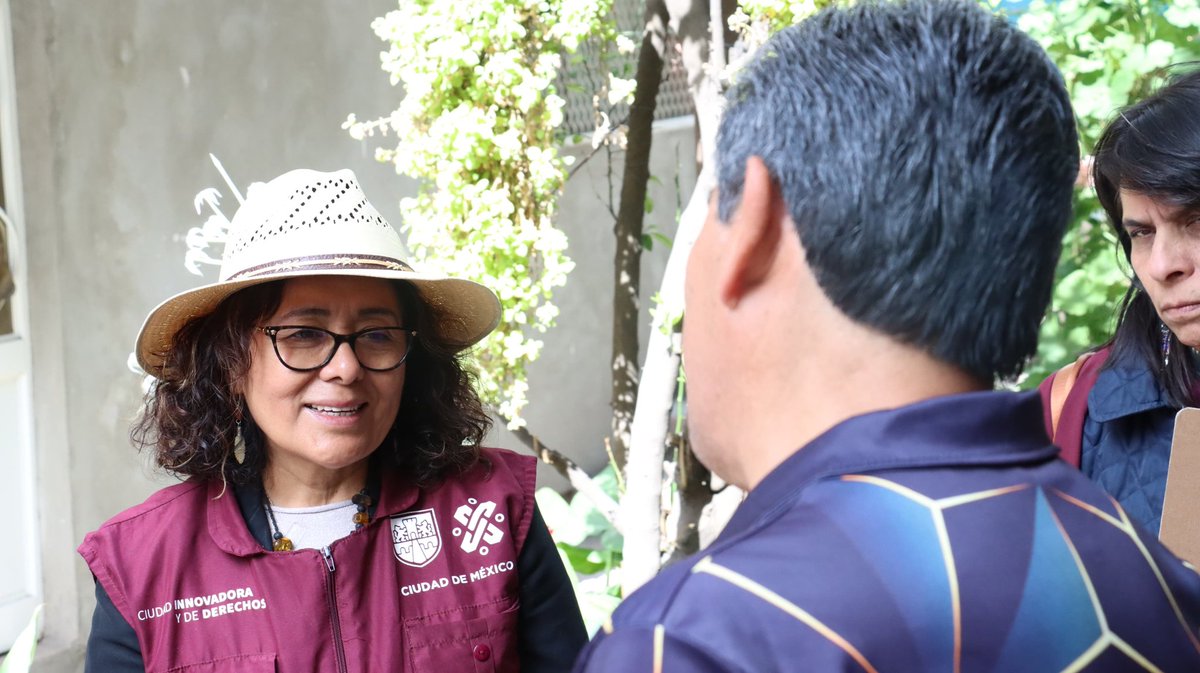 Ines_GONI's tweet photo. ¡Hoy tocamos casa por casa en Tláhuac! 🙋🏻‍♀️✨

Durante esta semana recorremos las calles de la colonia Zapotitla, para atender peticiones y sugerencias de la gente en beneficio de sus comunidades. 🏘️🌟

Las principales solicitudes han sido para mejorar el alumbrado público, reforzamiento de vigilancia, desasolve, poda y retiro de árboles, bacheo, falta de agua, mantenimiento de drenaje, y limpieza en la vía pública.

¡En la #CapitalDeLaTransformación trabajamos por tu bienestar! 👨‍👩‍👦

#UtopíaLaboral #ClaraJefaDeGobierno