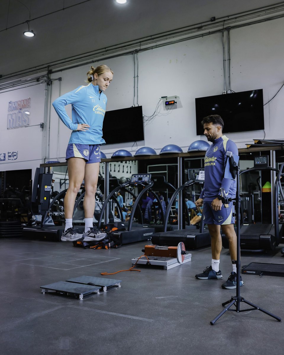 danpinera's tweet image. ¡Tranquila, Air Sarah!
¿Ya volando desde ahorita?
💙💛🦅 #SL22 #MJ23