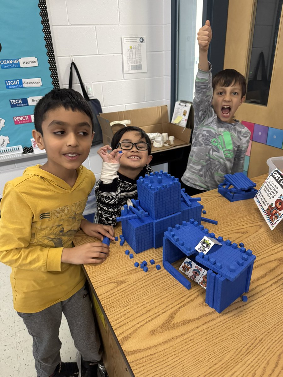 MissStumm's tweet photo. Winter STEM Bins ❄️🐧🎁 @Discovery_elem #thirdgrade #STEM https://t.co/eEVYxfEABX